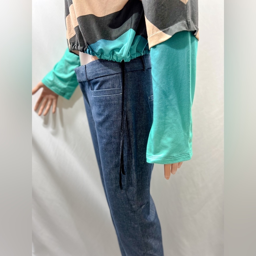 IPNG Black and Tan Women's Blouse Made in Turkey Size 1 - Picture 4 of 7